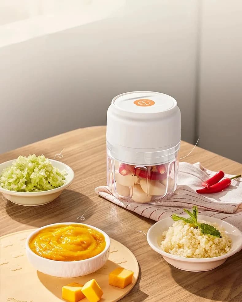 Bezdrátový elektrický sekáček na česnek 250mL 5V 30W plast