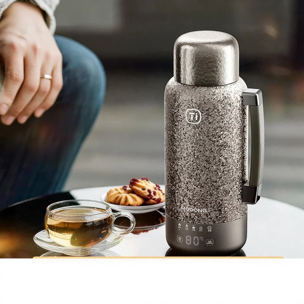 Elektrický ohřívací hrnek z čistého titanu s izolací 1200 ml