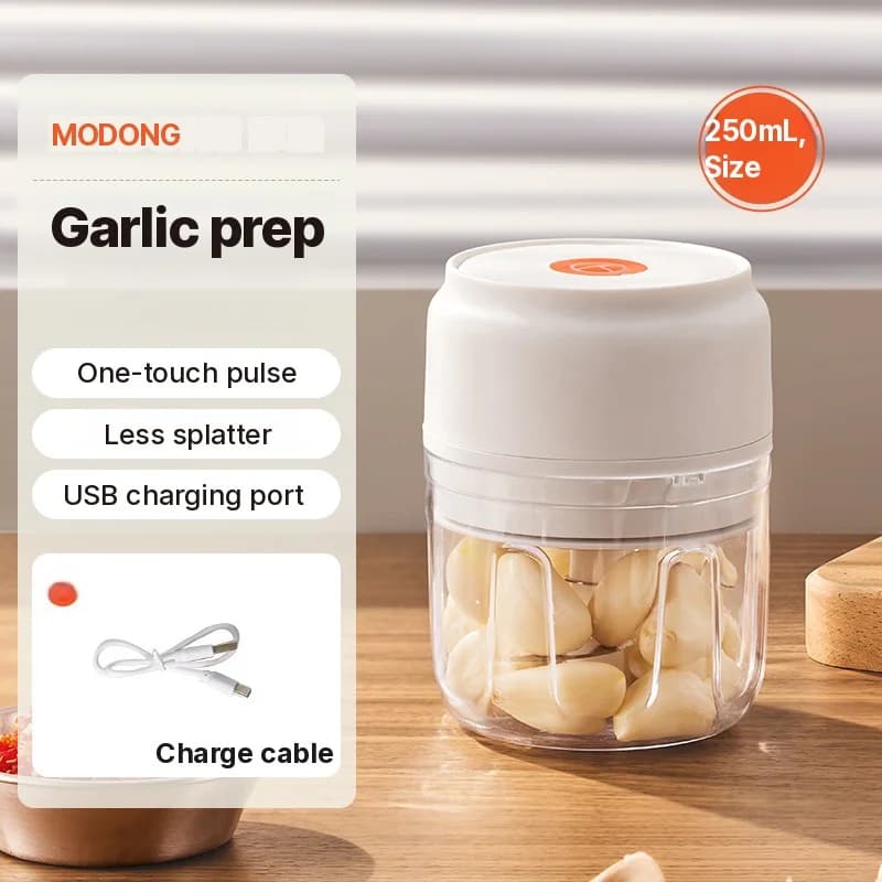 Přenosný elektrický sekáček na česnek 250ml bezdrátový grinder