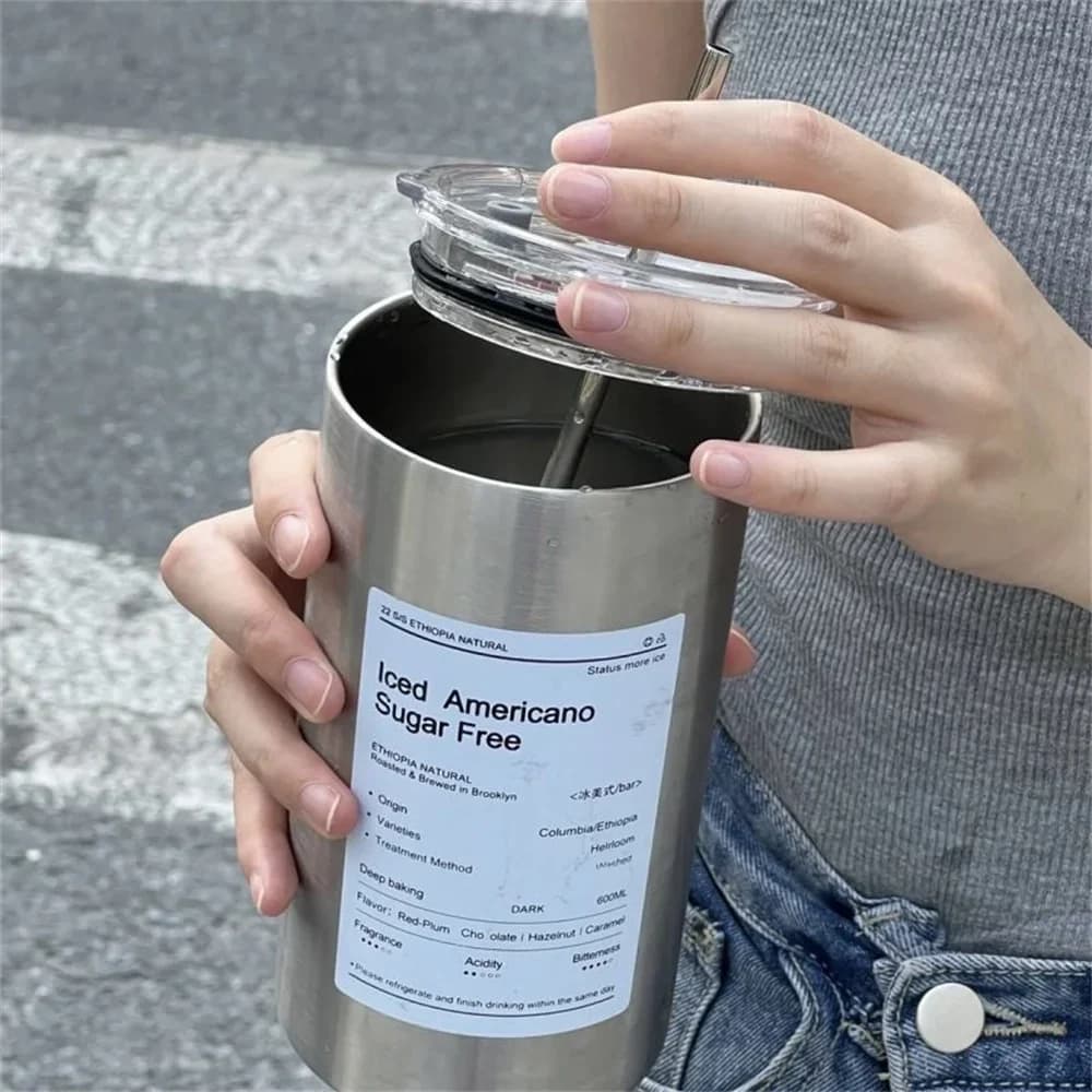 600ml termohrnek se slámkou