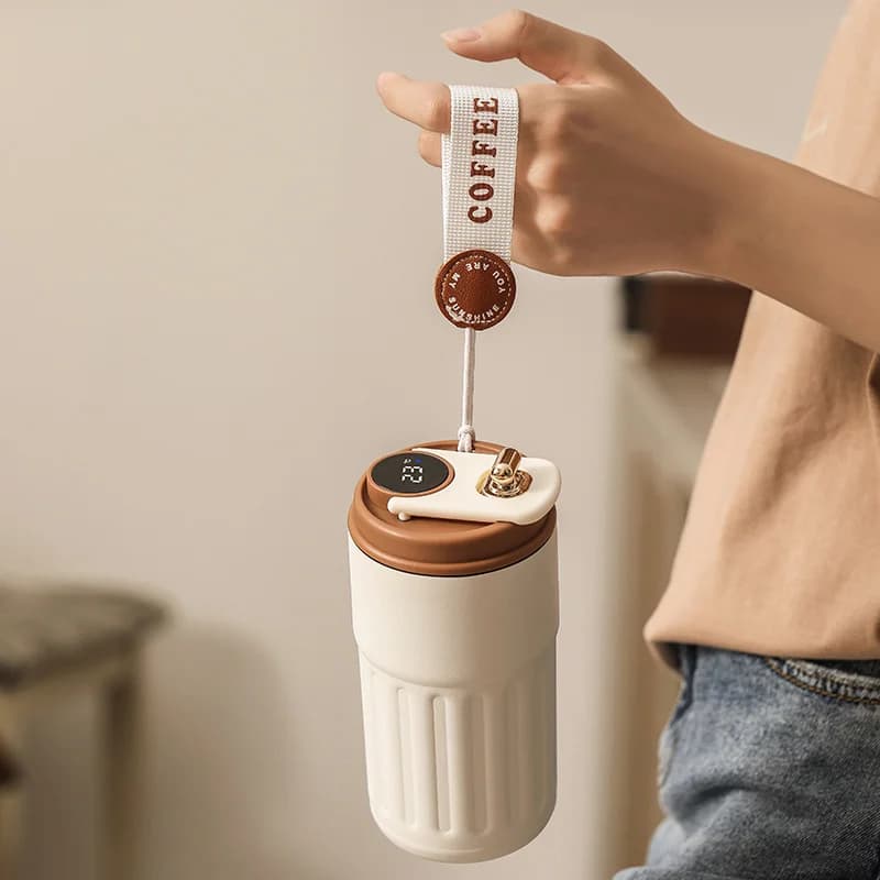 450ml termohřnek s displejem teploty